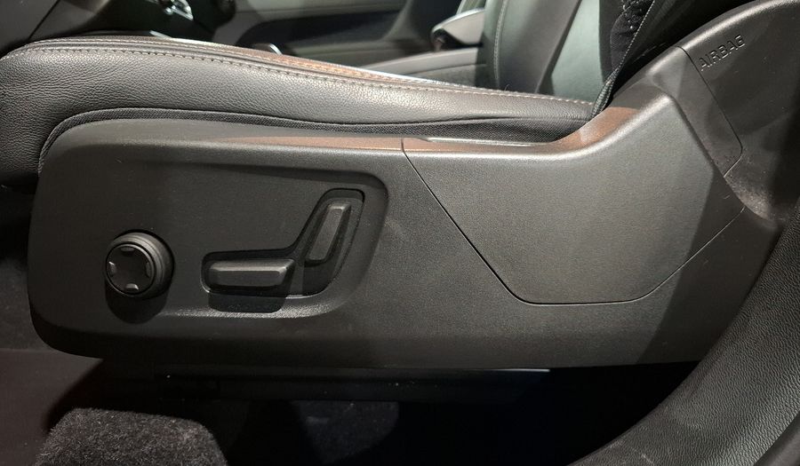 Volvo Xc40 2.0 T4 MOMENTUM AUTO Suv 2021