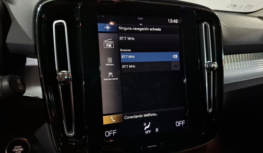 Volvo Xc40 2.0 T4 MOMENTUM AUTO Suv 2021