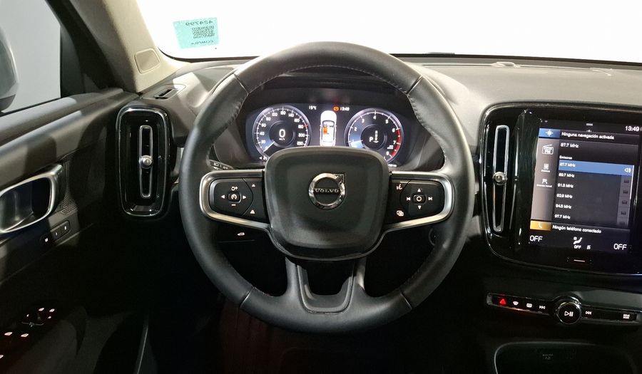 Volvo Xc40 2.0 T4 MOMENTUM AUTO Suv 2021