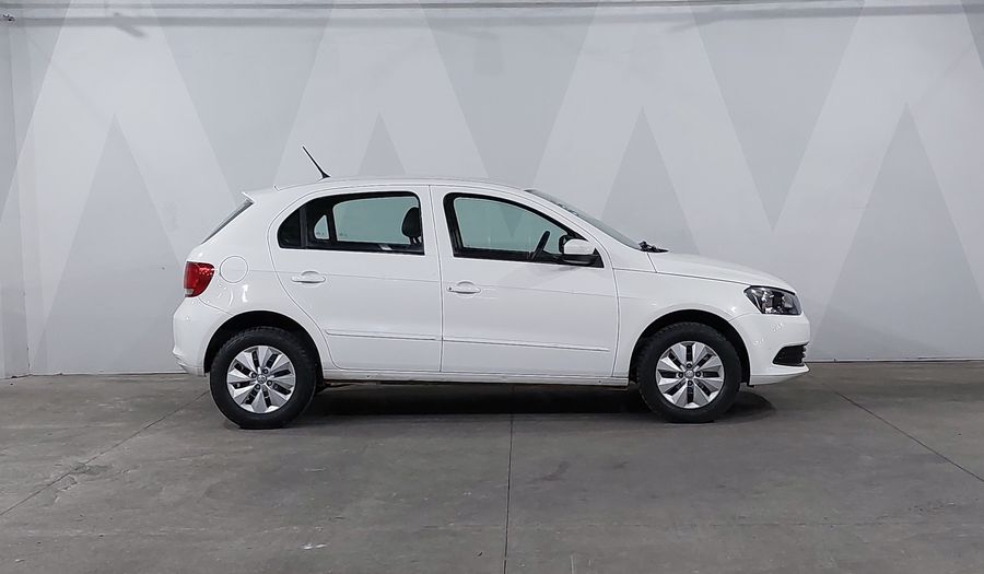 Volkswagen Gol 1.6 CL AC & CD MT Hatchback 2014