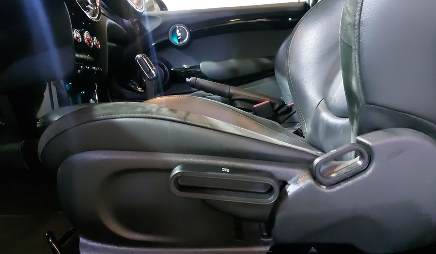 Mini Cooper S 2.0 COOPER HOT CHILI DCT Hatchback 2021