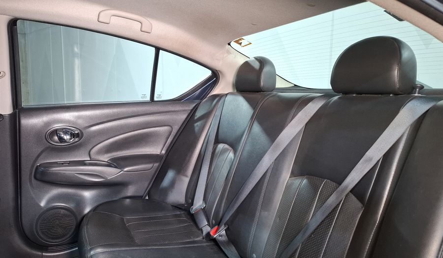 Nissan Versa 1.6 EXCLUSIVE AUTO Sedan 2017