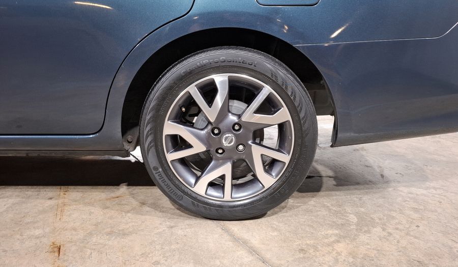 Nissan Versa 1.6 EXCLUSIVE AUTO Sedan 2017