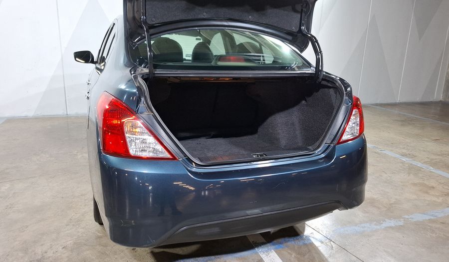 Nissan Versa 1.6 EXCLUSIVE AUTO Sedan 2017