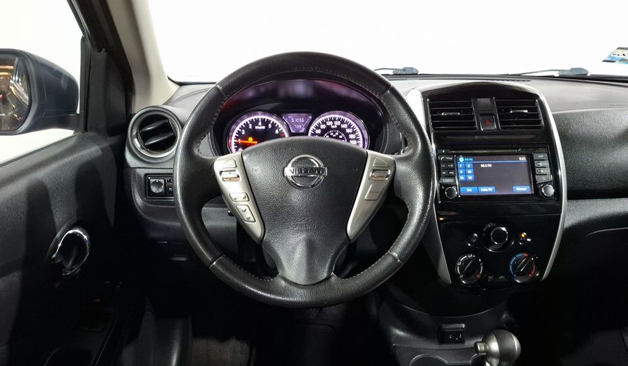 Nissan Versa 1.6 EXCLUSIVE AUTO Sedan 2017