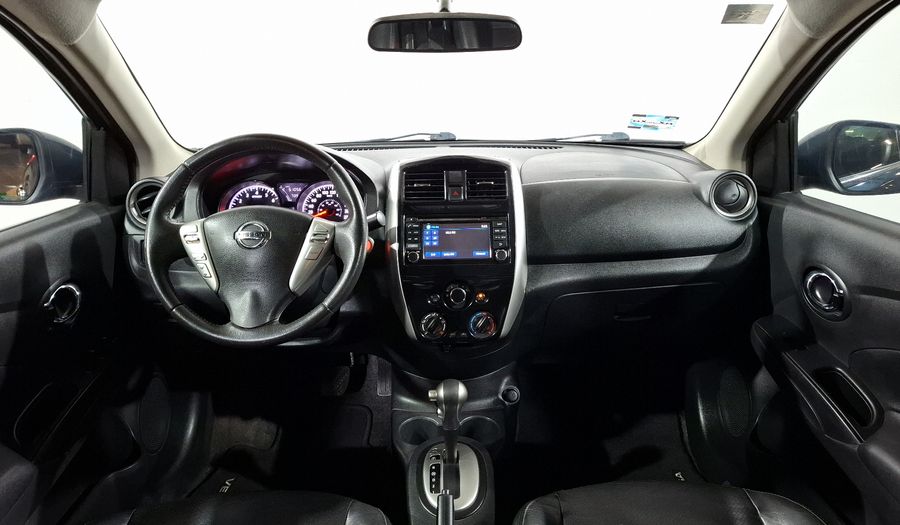 Nissan Versa 1.6 EXCLUSIVE AUTO Sedan 2017