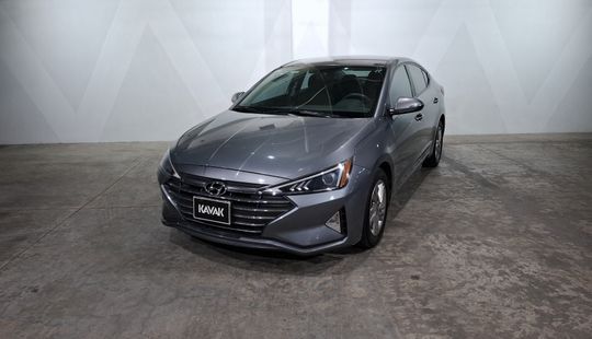 Hyundai • Elantra