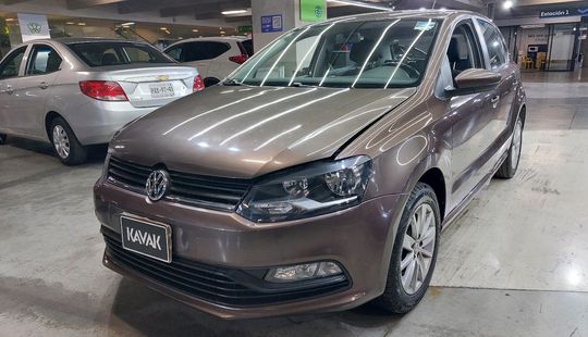 Volkswagen • Polo