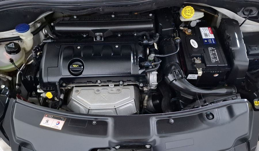Peugeot 208 1.6 FELINE AT Hatchback 2016