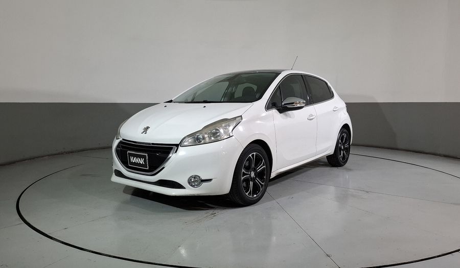 Peugeot 208 1.6 FELINE AT Hatchback 2016