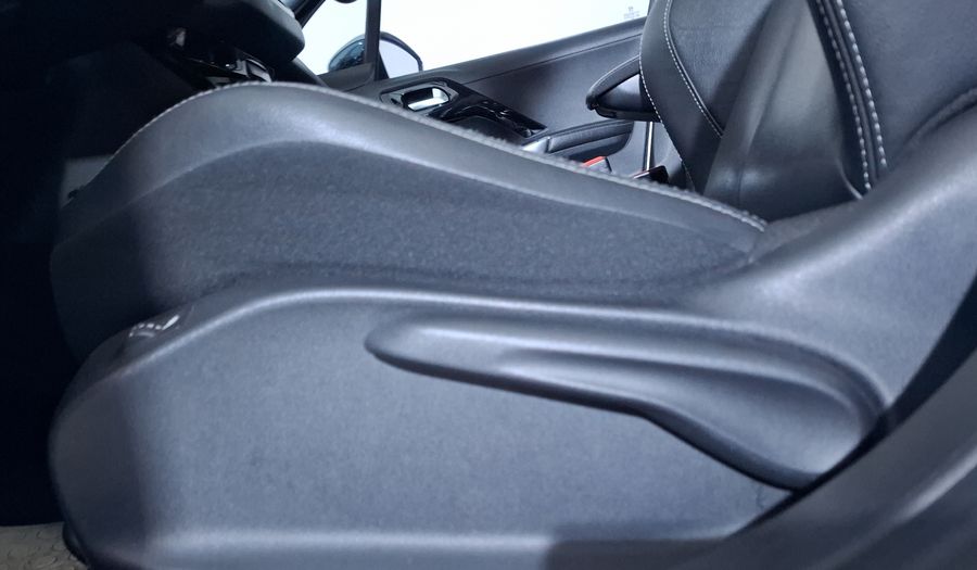 Peugeot 208 1.6 FELINE AT Hatchback 2016