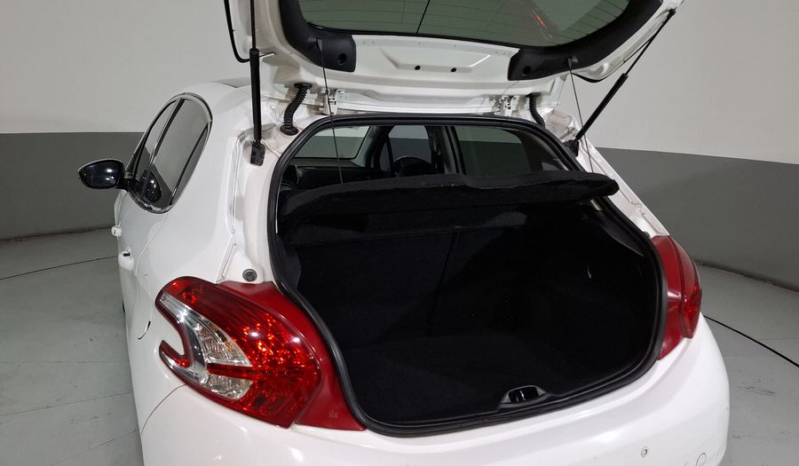 Peugeot 208 1.6 FELINE AT Hatchback 2016
