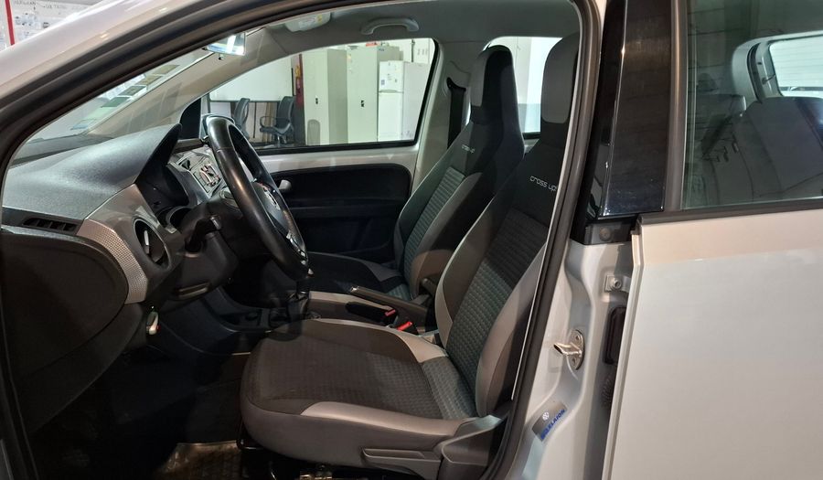 Volkswagen Up 1.0 CROSS UP Hatchback 2017