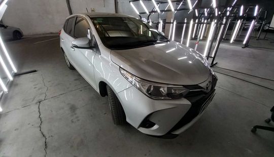Toyota • Yaris