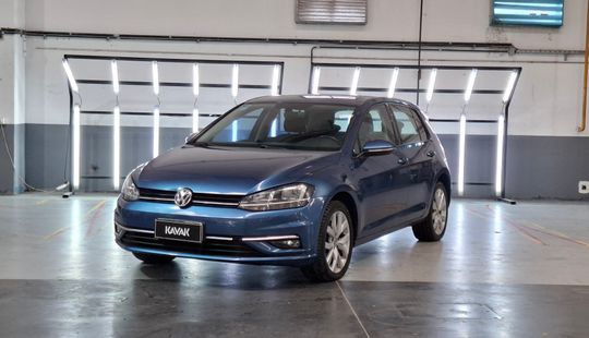 Volkswagen • Golf