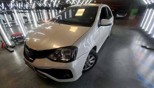 Toyota • Etios