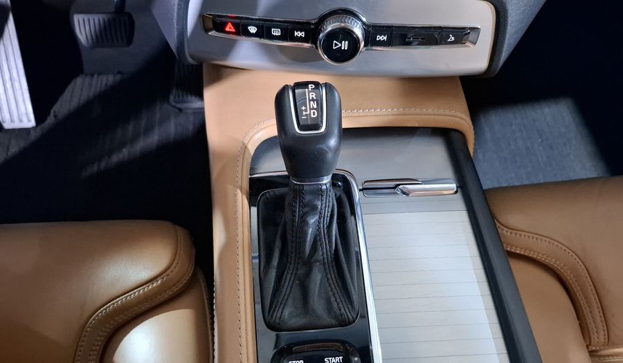 Volvo Xc90 2.0 MOMENTUM T6 AWD AT Suv 2016