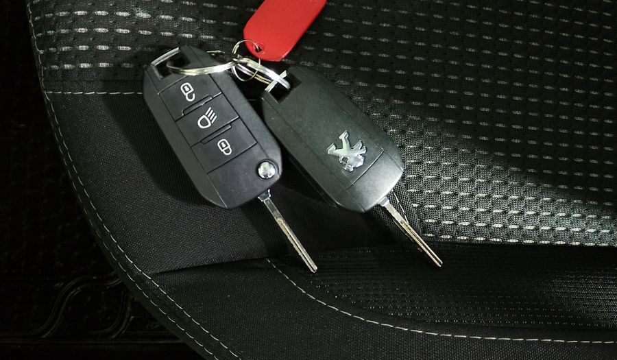 Peugeot 208 1.6 BLUEHDI 100 HP ALLURE PACK Hatchback 2017