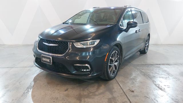 Chrysler • Pacifica