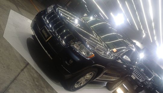 Jeep • Grand Cherokee