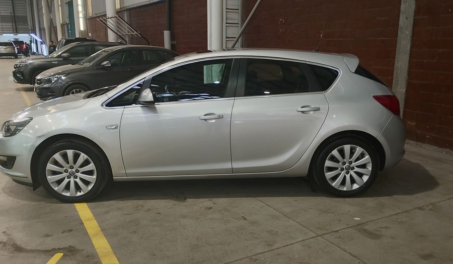 Opel Astra 1.4 TURBO ENJOY AUTO Sedan 2015