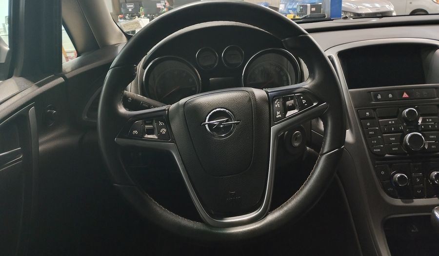 Opel Astra 1.4 TURBO ENJOY AUTO Sedan 2015