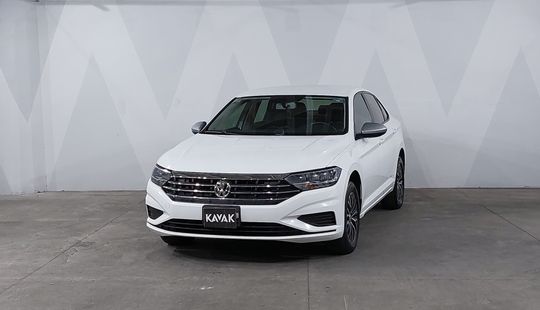 Volkswagen • Jetta
