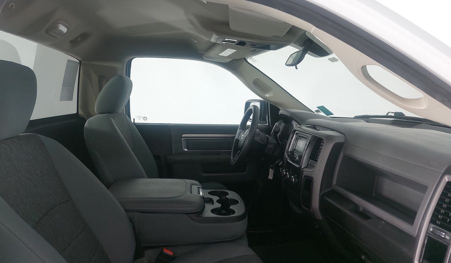 Ram 2500 5.7 HEMI SPORT REG CAB 4X4 V8 6AT Pickup 2018