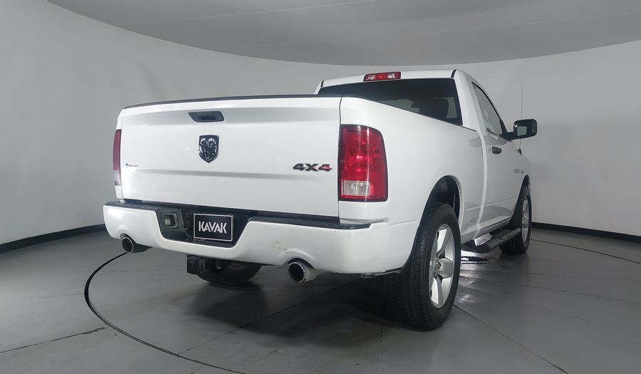 Ram 2500 5.7 HEMI SPORT REG CAB 4X4 V8 6AT Pickup 2018