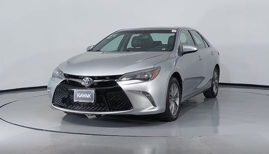 Toyota • Camry