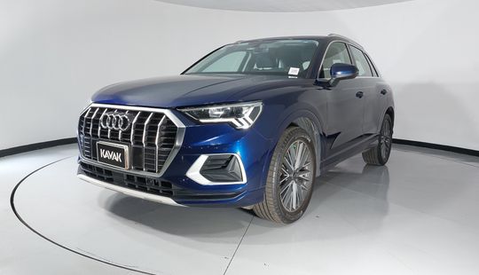 Audi • Q3