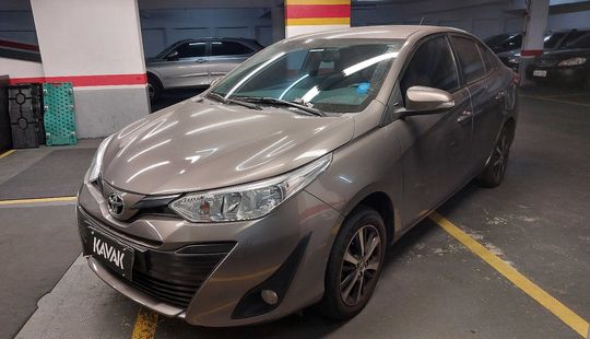 Toyota • Yaris