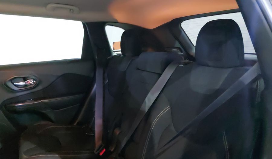 Jeep Cherokee 2.4 LATITUDE Suv 2015