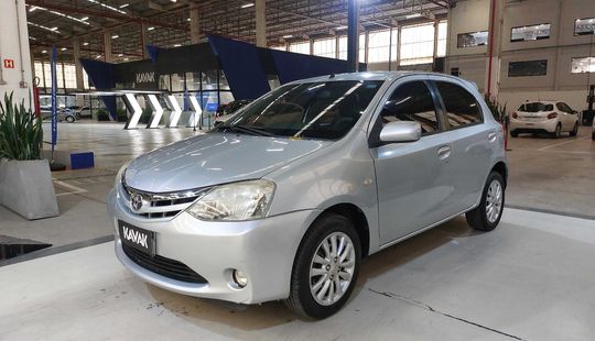 Toyota • Etios