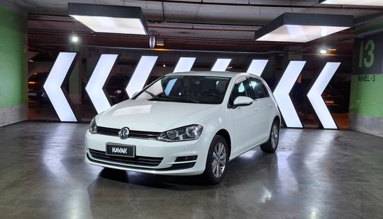 Volkswagen • Golf