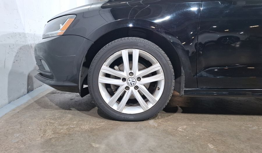 Volkswagen Jetta 2.5 SPORTLINE TIP. Sedan 2018