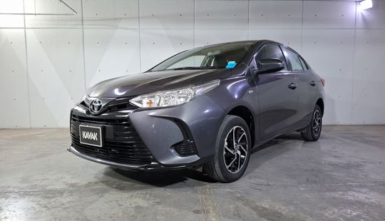Toyota • Yaris
