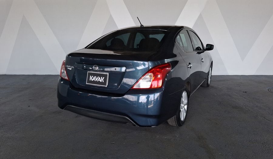Nissan Versa 1.6 ADVANCE Sedan 2017