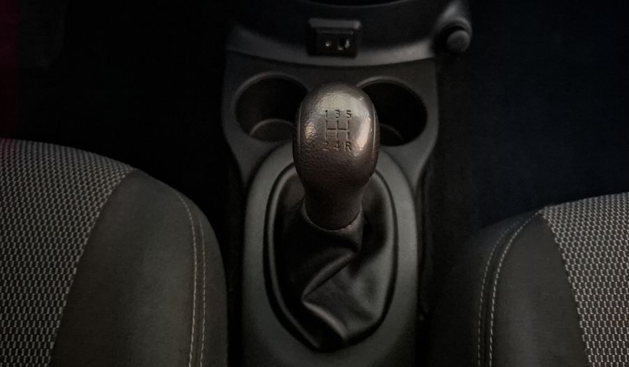 Nissan Versa 1.6 ADVANCE Sedan 2017