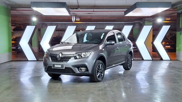 Renault • Logan