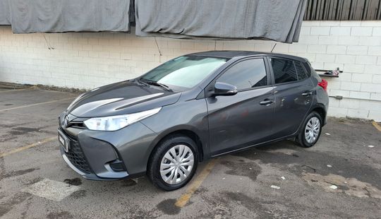 Toyota • Yaris