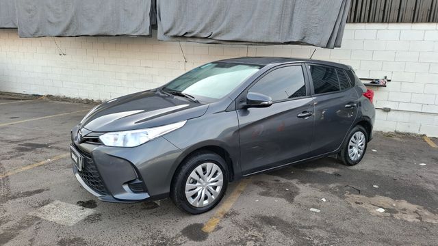 Toyota • Yaris