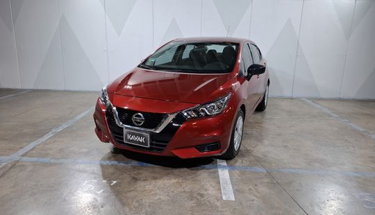 Nissan • Versa