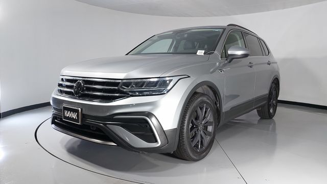 Volkswagen • Tiguan