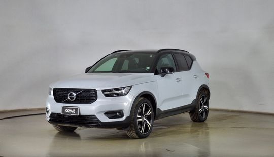 Volvo • XC40