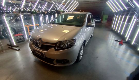 Renault • Sandero