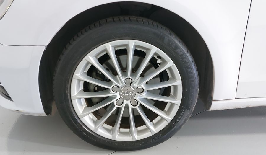 Audi A3 1.8 TFSI AMBIENTE S TRONIC Hatchback 2014