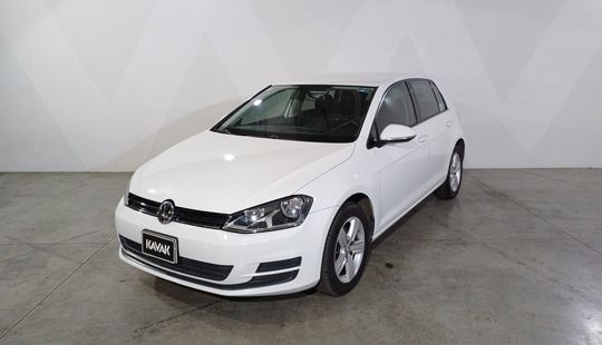 Volkswagen • Golf