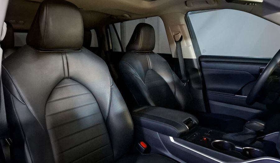 Toyota Highlander 3.5 XLE AUTO Suv 2022