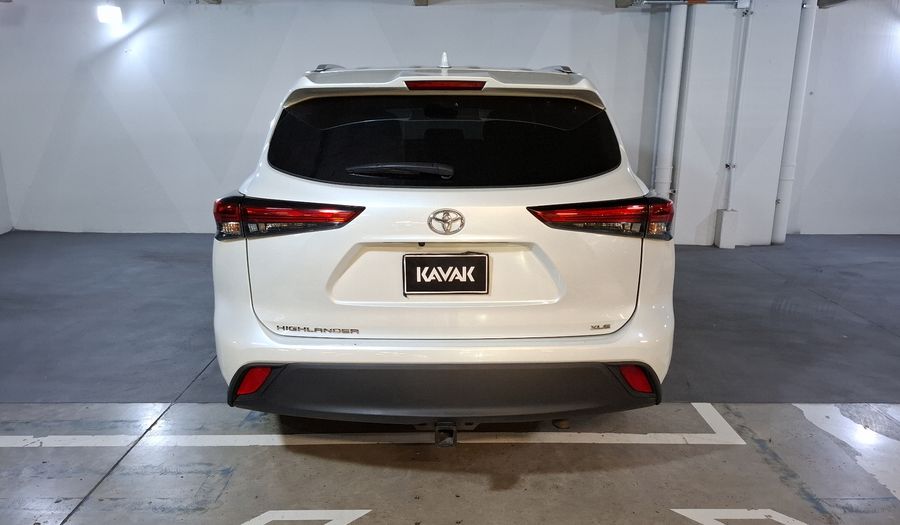 Toyota Highlander 3.5 XLE AUTO Suv 2022